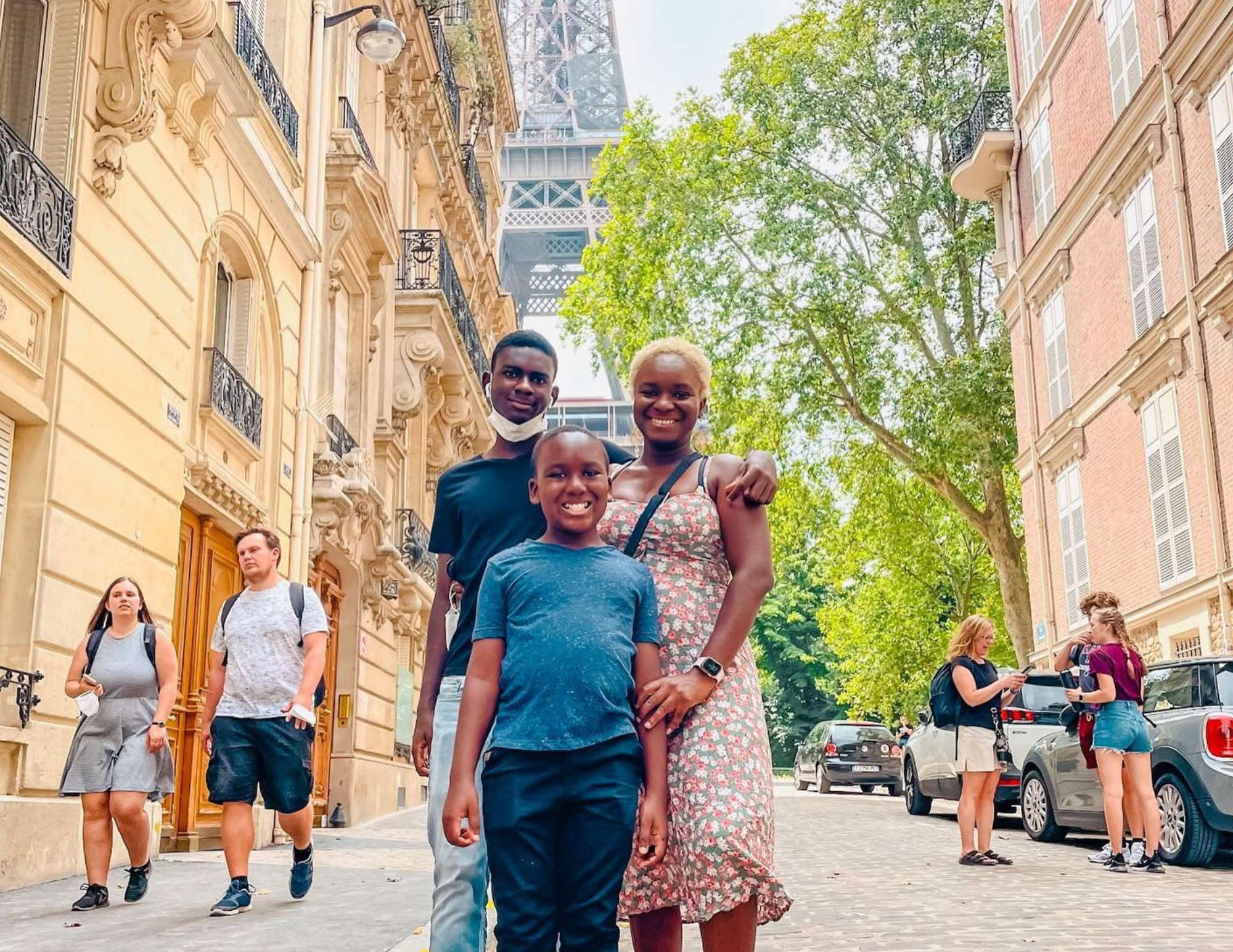 Paris Travel Guide (2).png